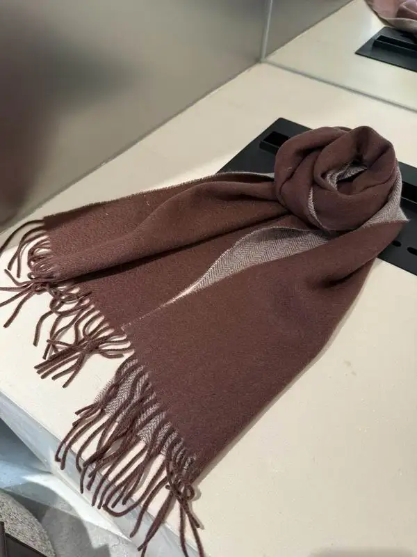 LP Scarf 30X180cm 100%山羊绒 E112847
